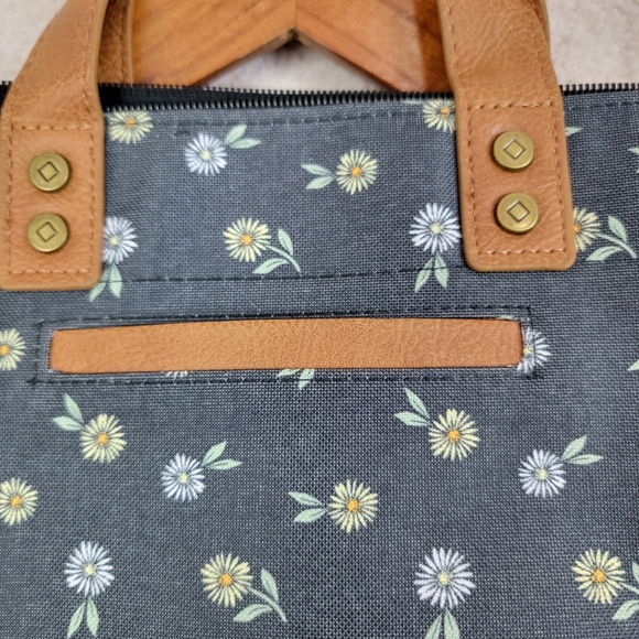 Thirty One Women's Step Up Tote In Ditzy Daisy Print NWOT - Picture 6 of 14